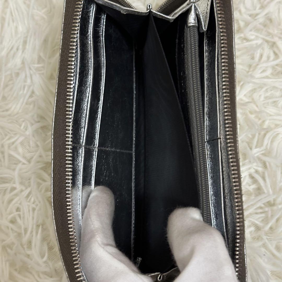サンローラン ラウンドジップ 長財布 ロゴ 光沢 レザー シルバー