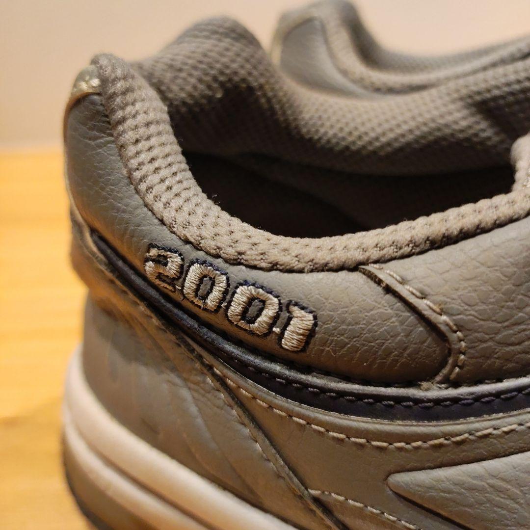 New Balance M2001G グレー スニーカー