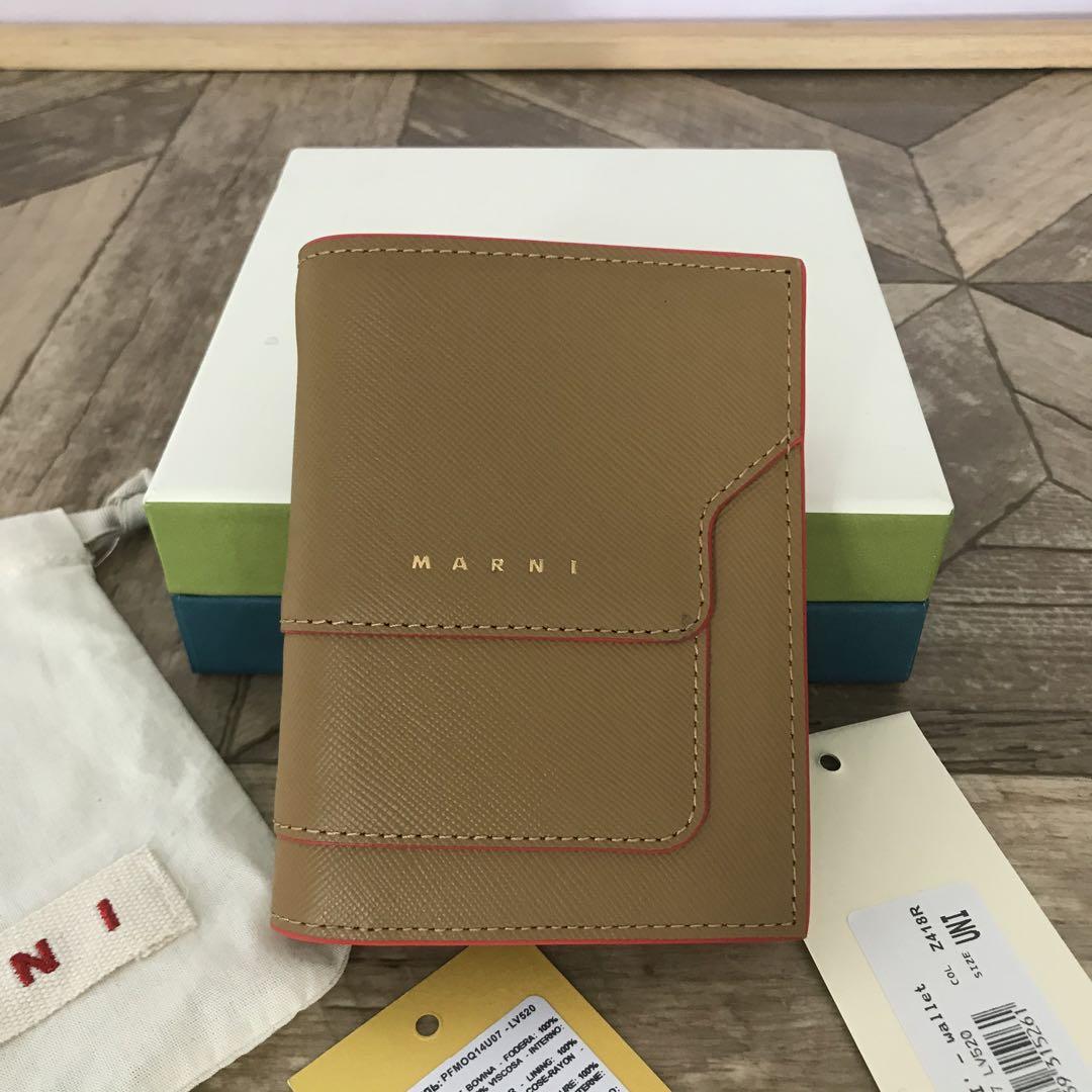 セール❣️未使用 MARNI マル二 トランク サフィアーノ二つ折り財布ブラウン