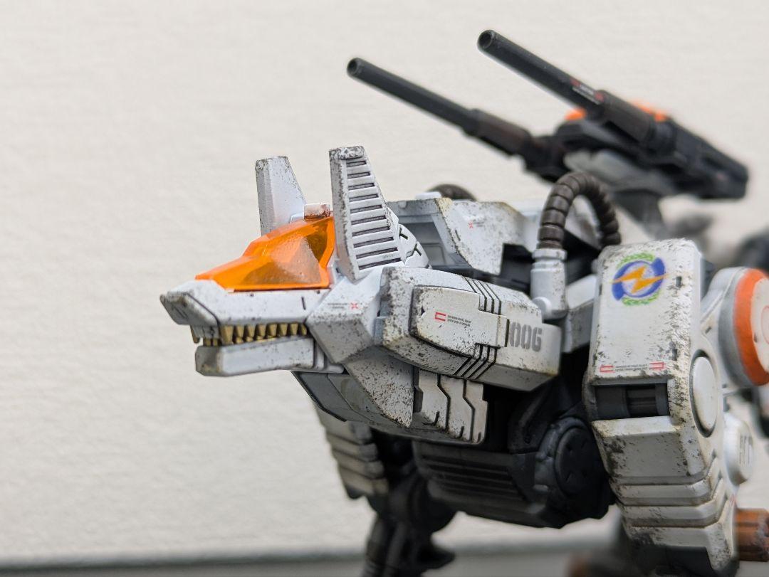1/100 リアライズモデル RMZ-003 コマンドウルフ 塗装済み完成品