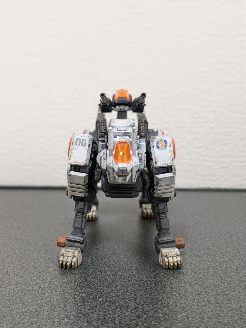 1/100 リアライズモデル RMZ-003 コマンドウルフ 塗装済み完成品
