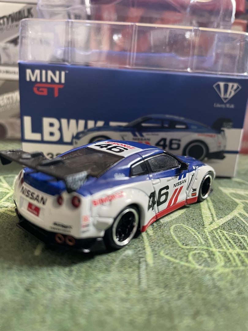 ミニカー MINIGT Nissan GT-R LBWK 132