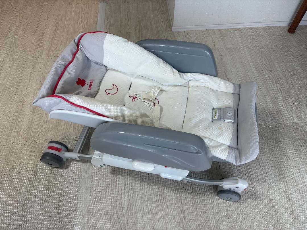 【コンビ】 電動ハイローチェア　ハイローラック　引き取り限定　北区