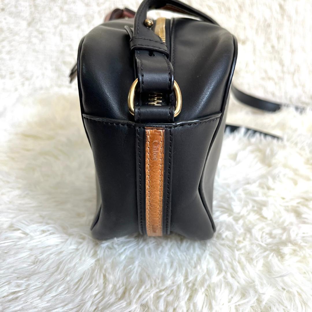 美品 Chloe クロエ ボディバッグ オールレザー ブラック ロゴ金具型押し