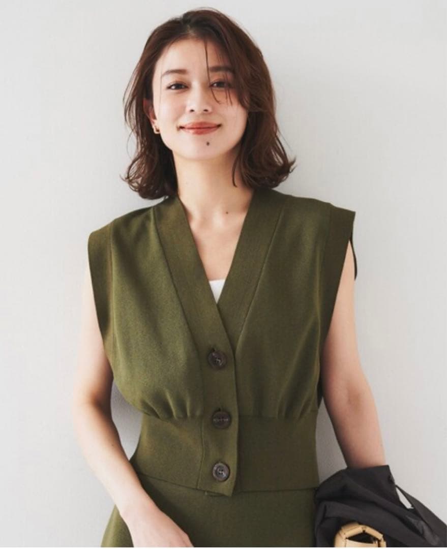 UNTITLED コンパクトニットベスト