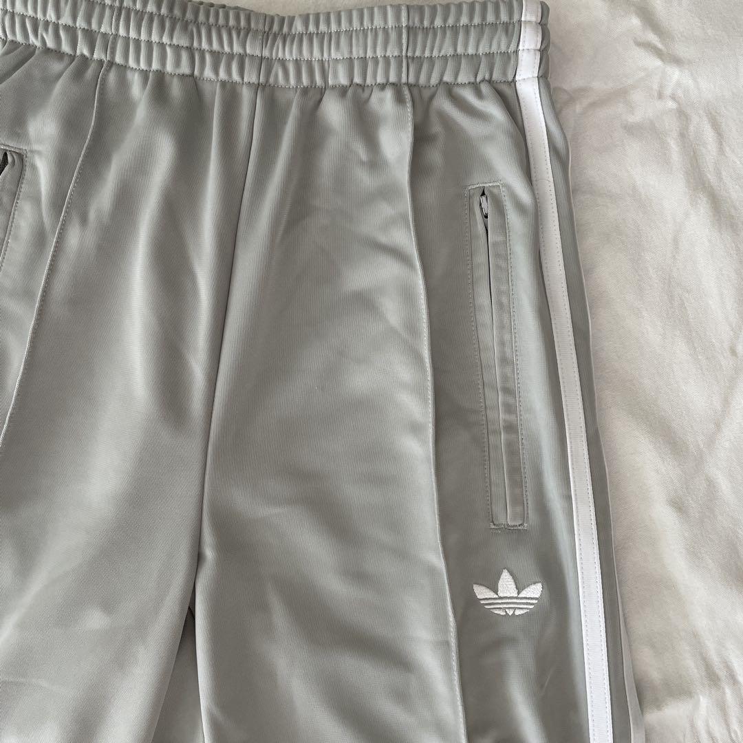 アディダス emmi FIREBIRD LOOSE TRACK PANTS