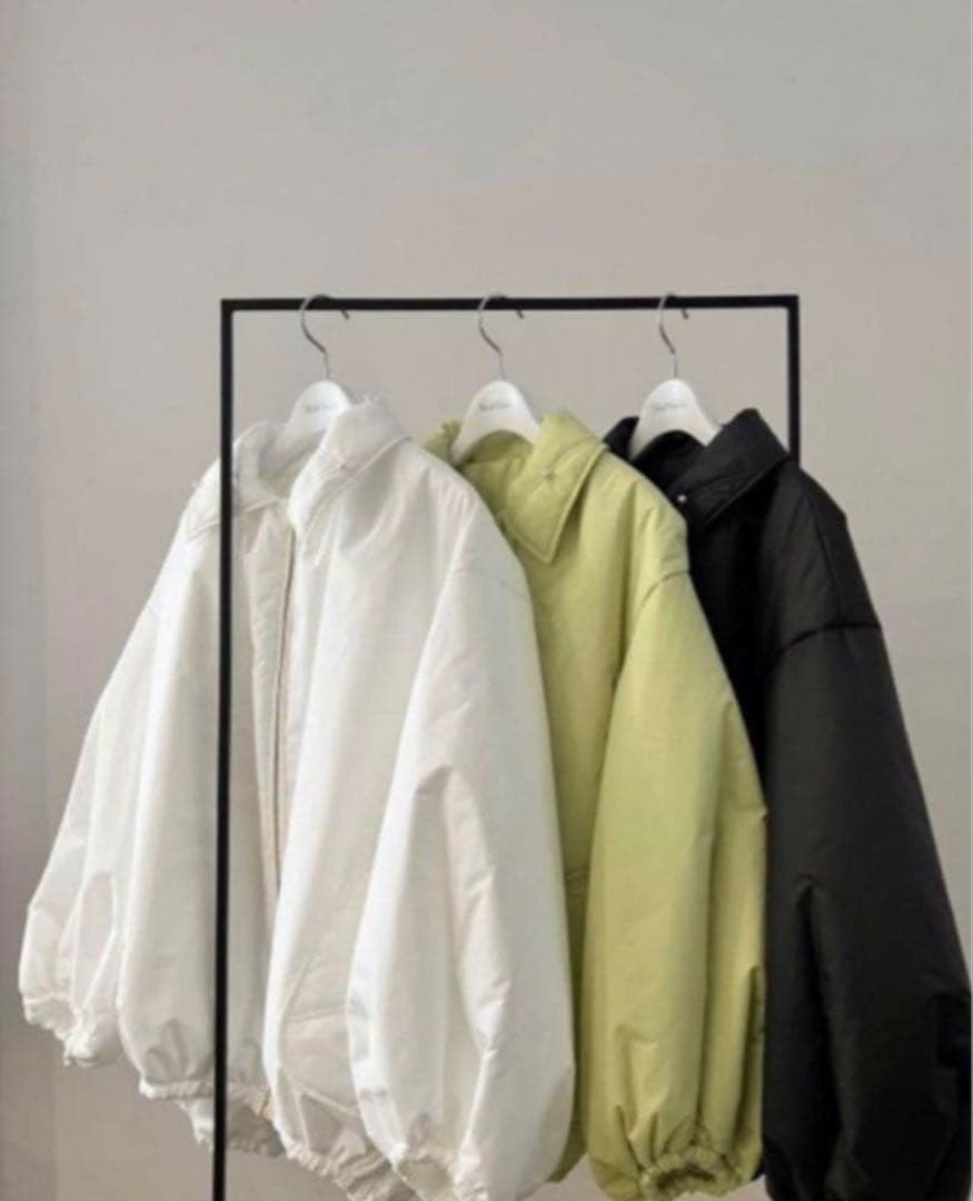 puffy blouson ホワイト　rosymonster