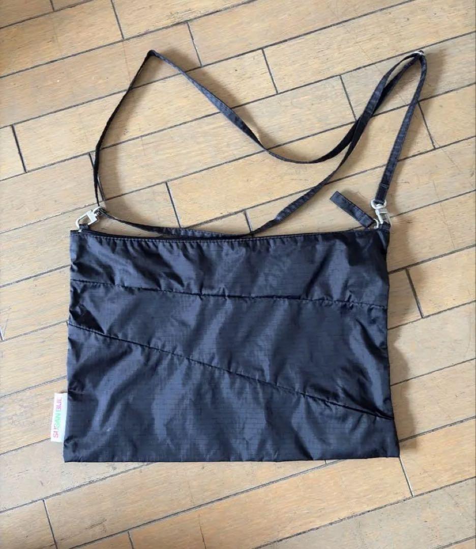 SUSAN BIJL ブラック Pouch Amplify Lサイズ
