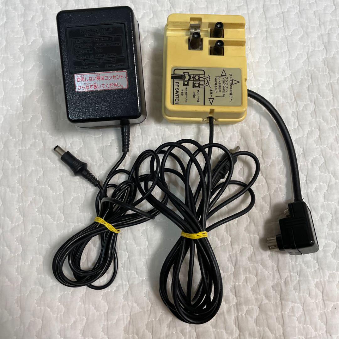 初代 ファミリーコンピューター【ファミコン】本体+説明書+アダプタ+RFスイッチ - メルカリ 初代 ファミリーコンピューター【ファミコン】本体+説明書+アダプタ+RFスイッチ - メルカリ