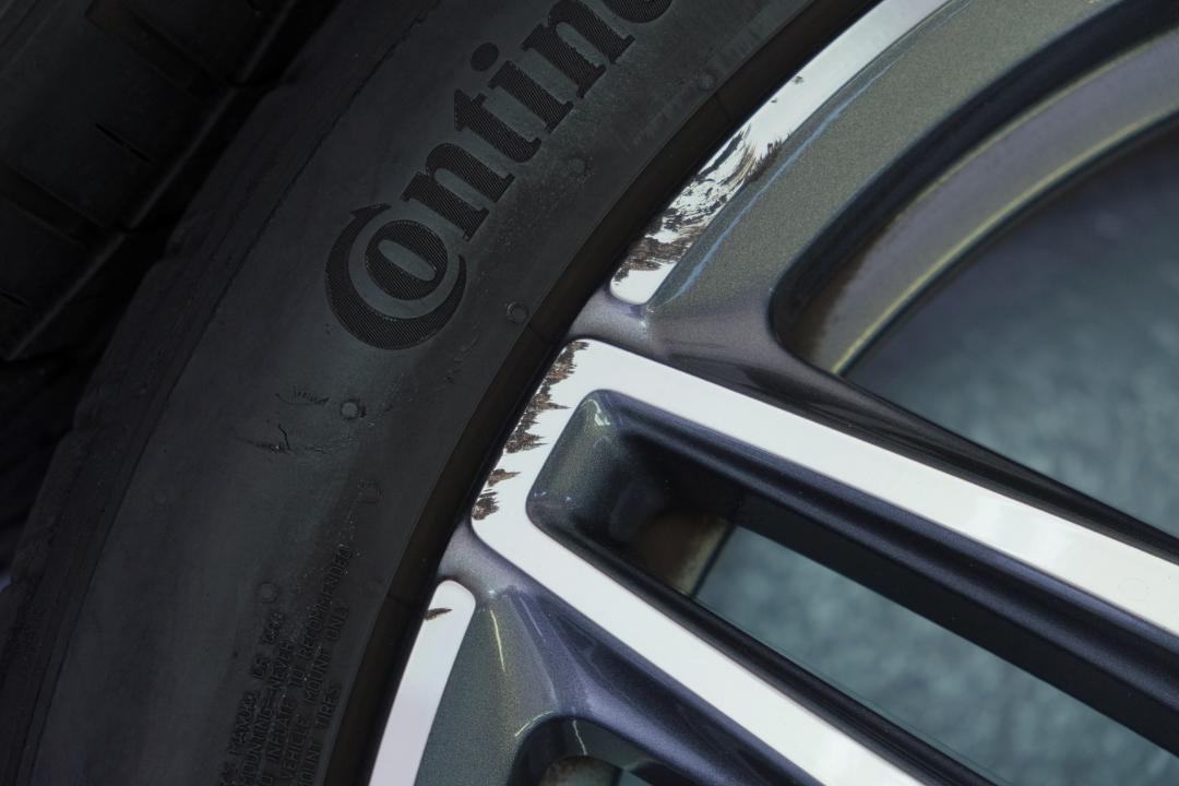 ベンツ W213 Eクラス 純正 19インチ ４本セット W212 W205