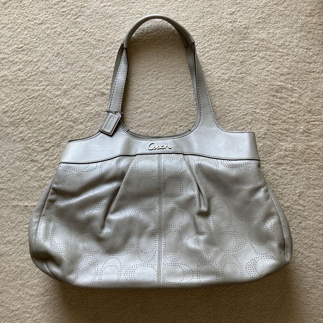 Coach グレー ショルダーバッグ