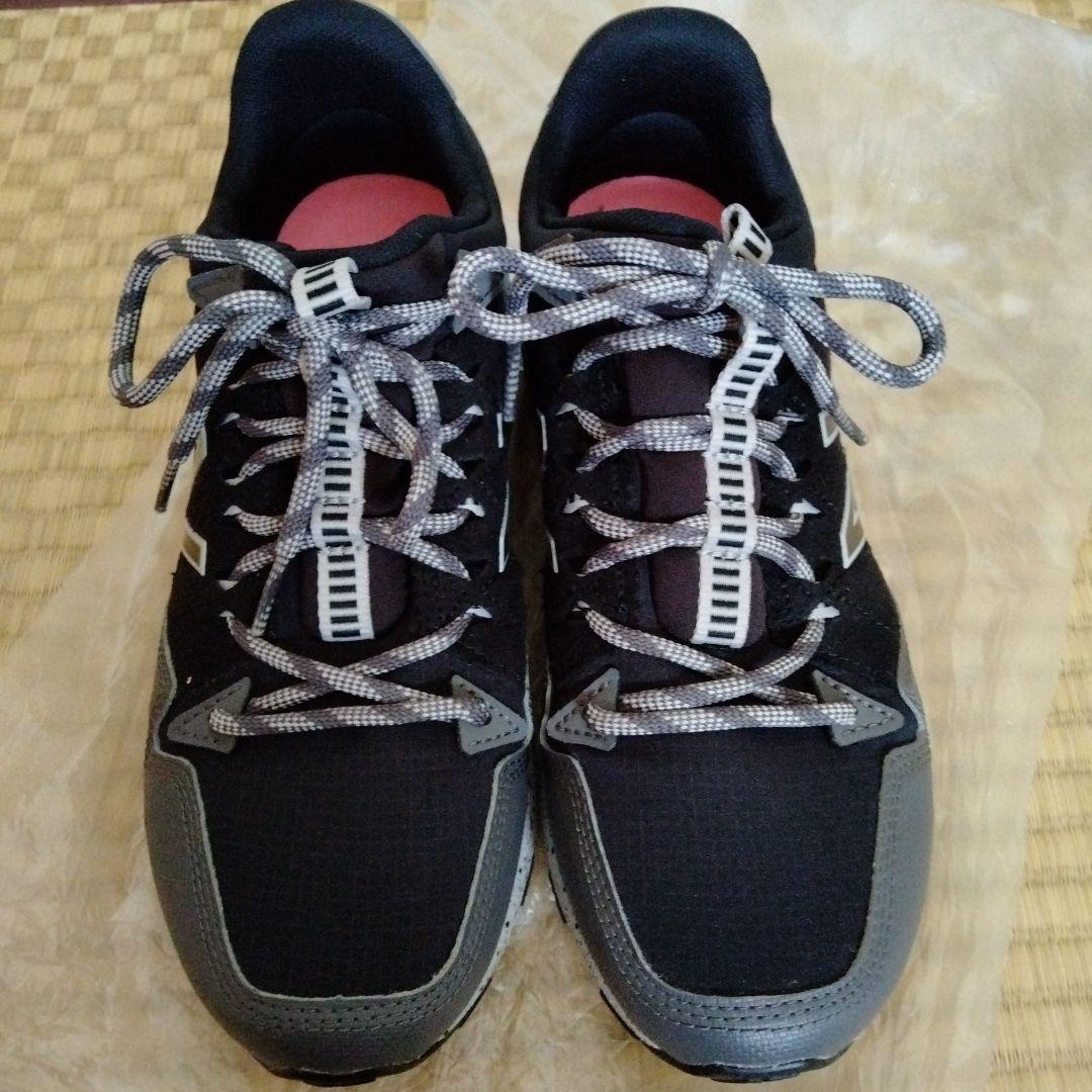 ニューバランス　スニーカー　フレッシュフォーム　FRESHFORM CRAGTR