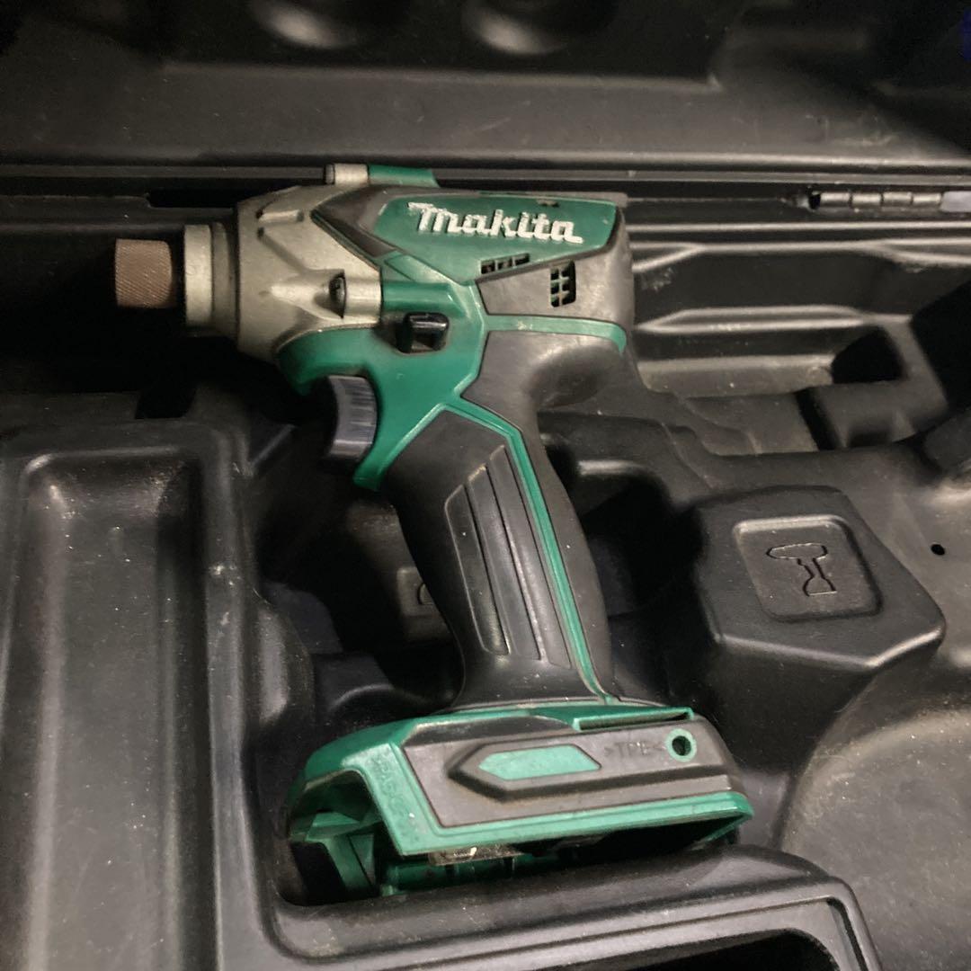 Makita インパクトドライバー M698D 18Vドライバー
