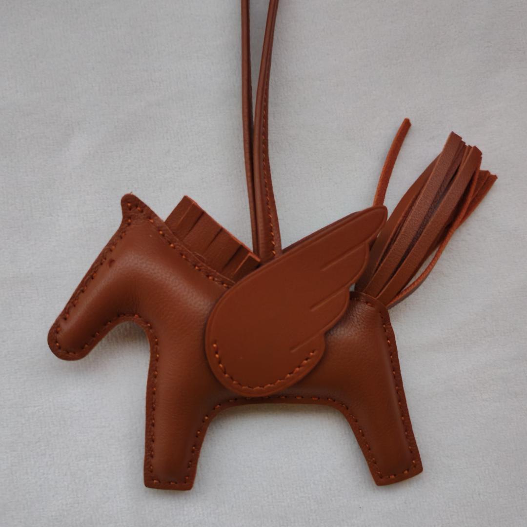 最新エルメス HERMES⭐︎ペガサスPM ソーゴールド⭐︎レア⭐︎2024年W刻印 アクセサリー