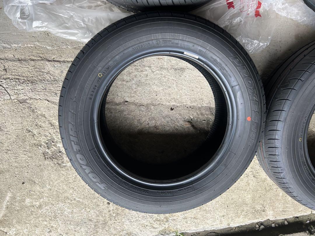 90 ヴォクシー　205/60R16 新車外し タイヤ 4本セット