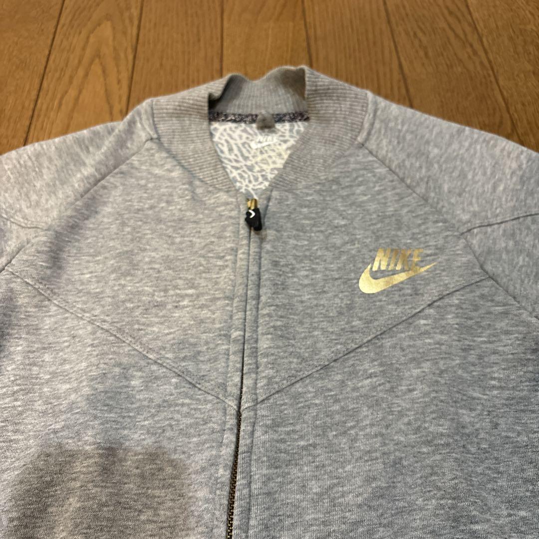 ★新品/UK輸入品/NIKE/RALLYスウェットフーディ/Mサイズ★ NIKE スウェットジャンパー