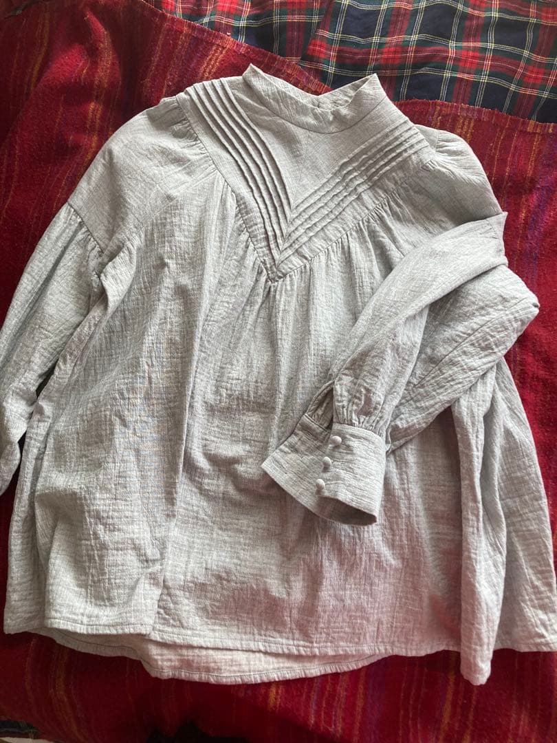 MAGALI グレー 長袖シャツ