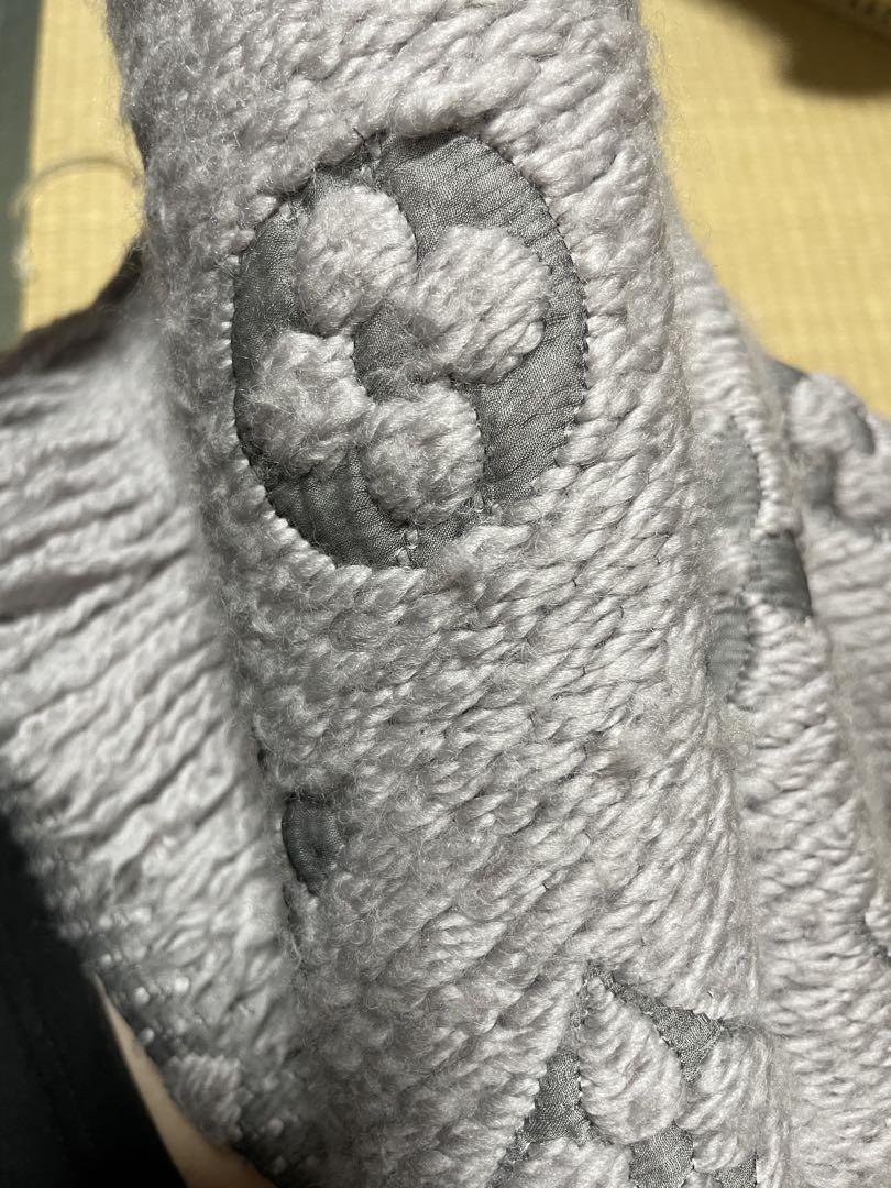 Louis Vuitton グレー マフラー