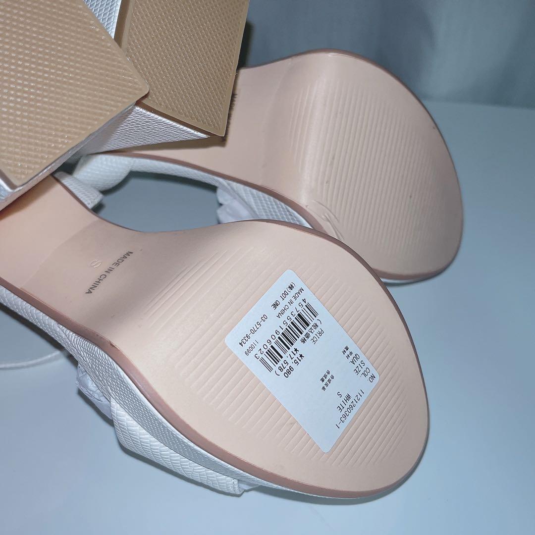 新品 eimy istoire エンボスレザープラットフォームサンダル