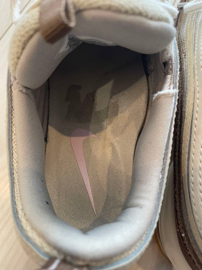 ローボード NIKEナイキ エアマックス97 モスリン アンド ピンク フォーム
