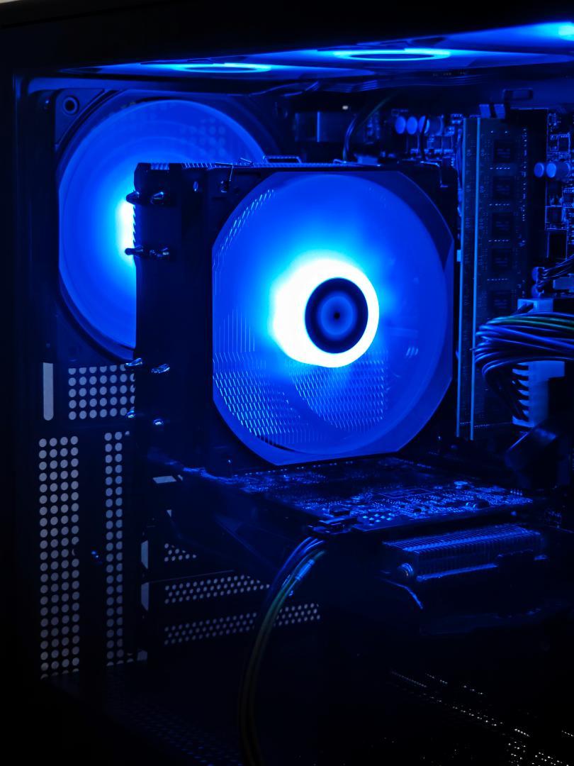 自作ゲーミングPC Core i7搭載 16GB RX580 Office導入済 ゲーミングPC Corei7 RX580 新品PCケース RGB Office付 - メルカリ