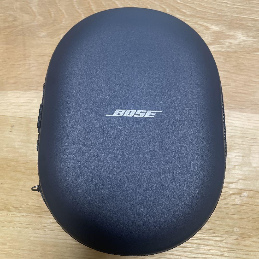 BOSE Quiet Comfort Ultra Headphones のケース