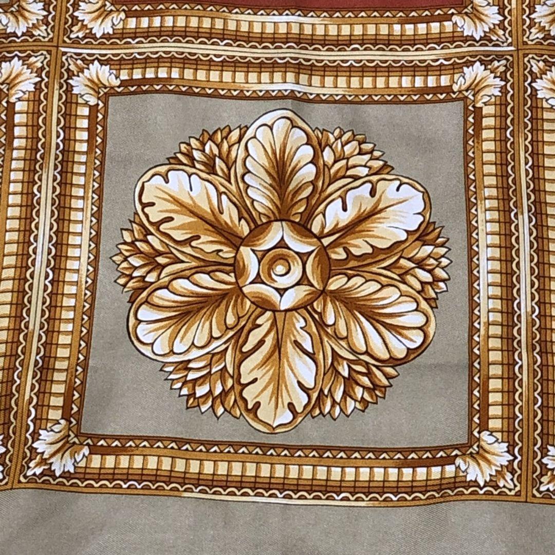 FENDI フェンディ イタリア製 シルク100% 花柄 大判スカーフ ストール