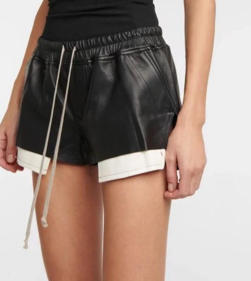 Rick Owens レディース レザー ドローストリング ショートパンツ。 Rick Owens レディース レザー ドローストリング ショートパンツ