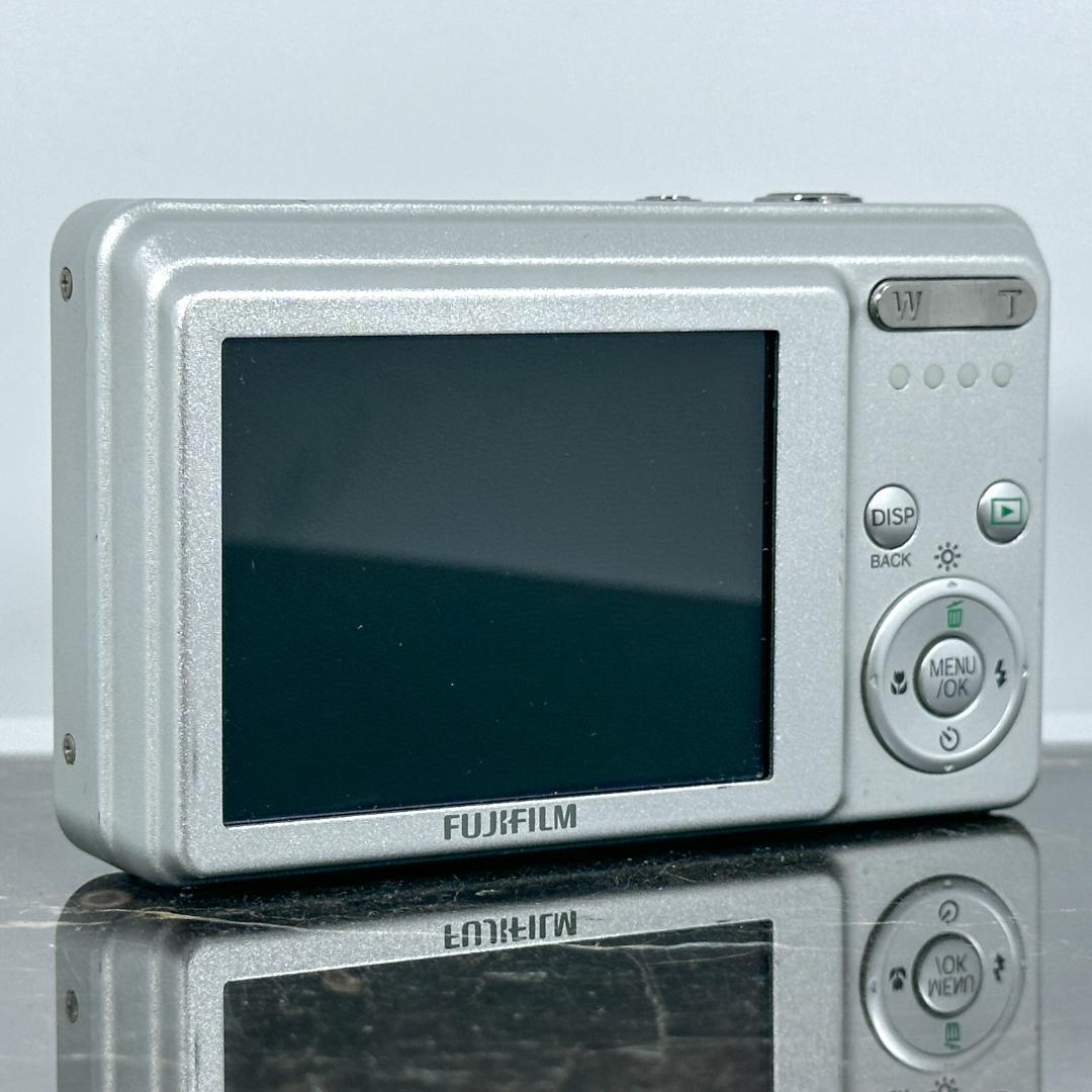 【美品】FUJIFILM FINEPIX J15fd　シルバー②