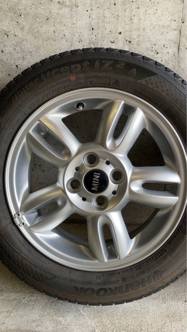 税込MINI15インチ5.5J 45とHANKOOKスタッドレス175 65R15 ホイール