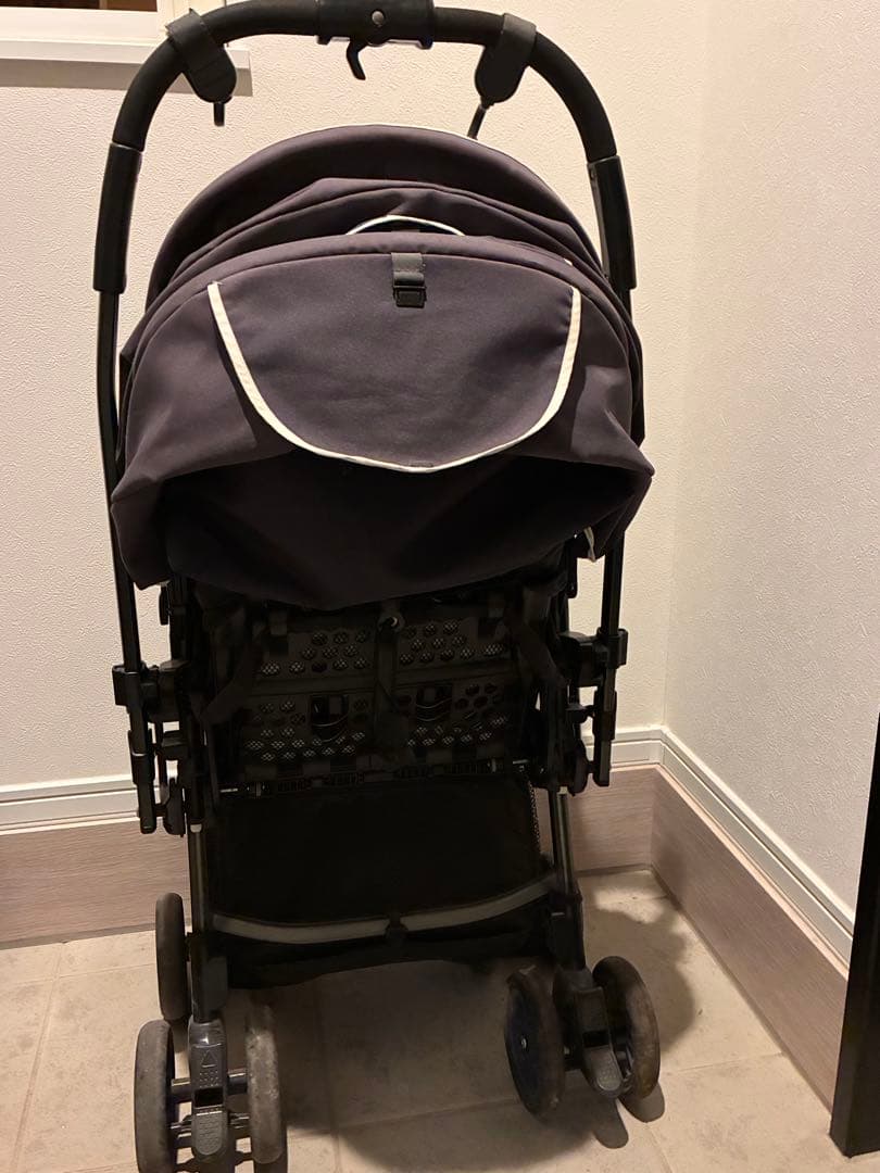 ネイビー・ドット柄 ベビーカー ベビーザらス - メルカリ ネイビー・ドット柄 ベビーカー ベビーザらス - メルカリ