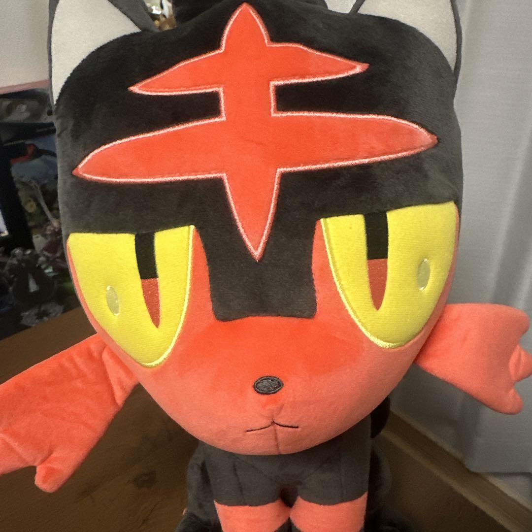 ポケモンセンター 等身大ニャビー　ぬいぐるみ