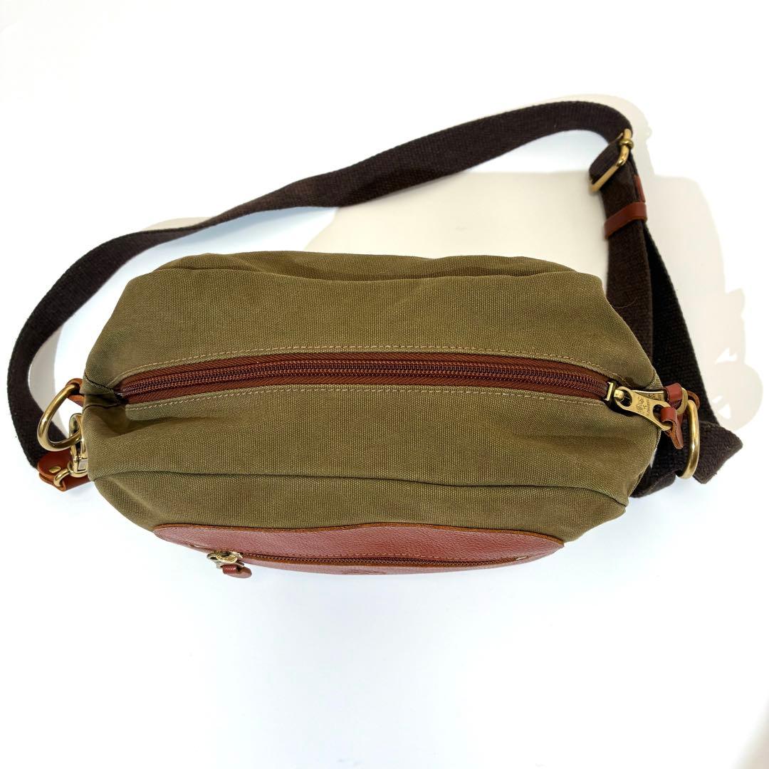 良品✨ イルビゾンテ ボディバッグ ショルダーバッグ キャンバス レザー 良品✨ イルビゾンテ ボディバッグ ショルダーバッグ キャンバス レザー
