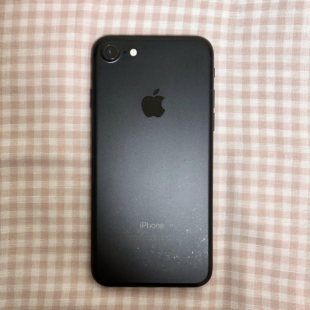 iPhone7 32GB 本体 ブラック（ケース付き）