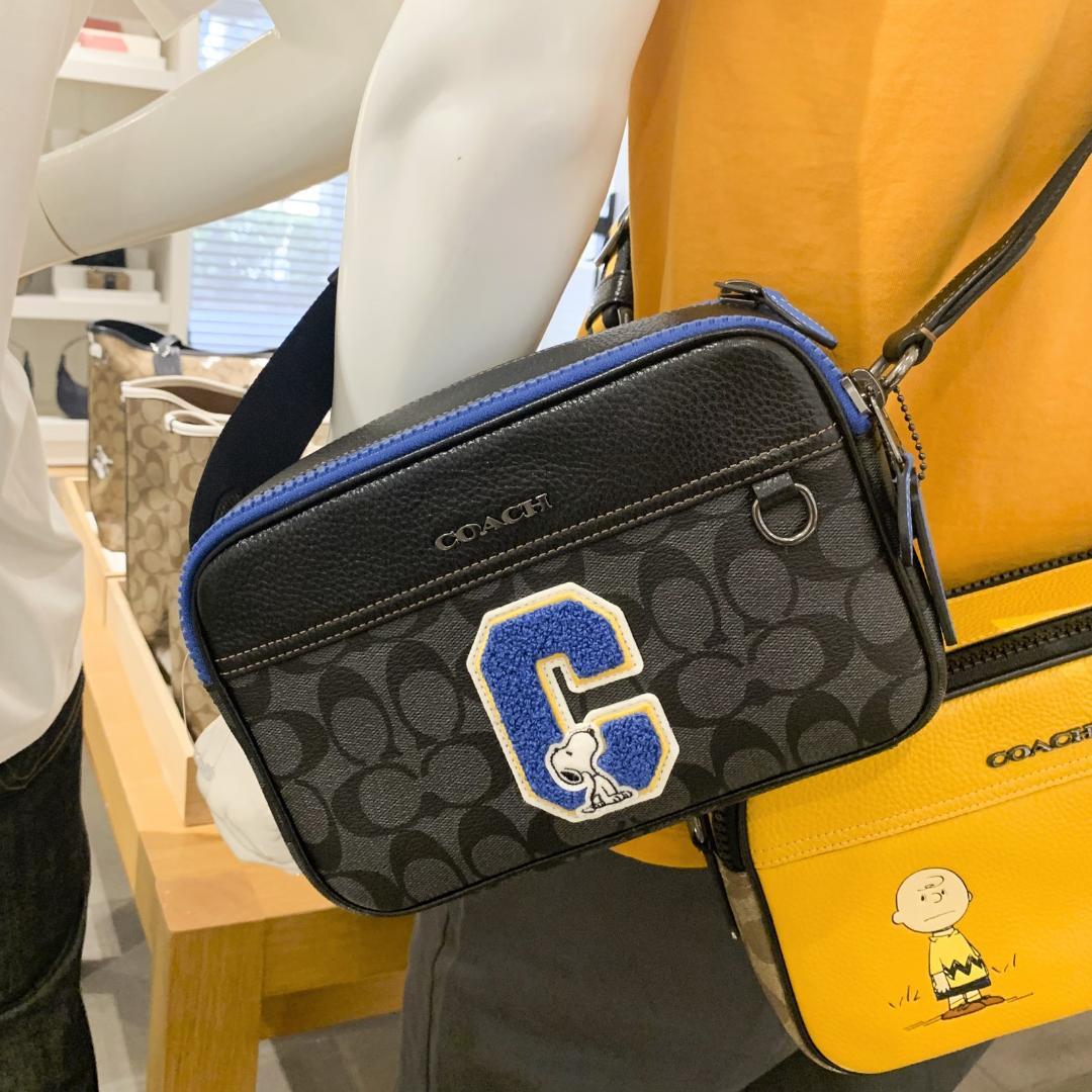 ☆新品、kayoさん専用☆ コーチ グラハム スヌーピー ショルダーバッグ 黒