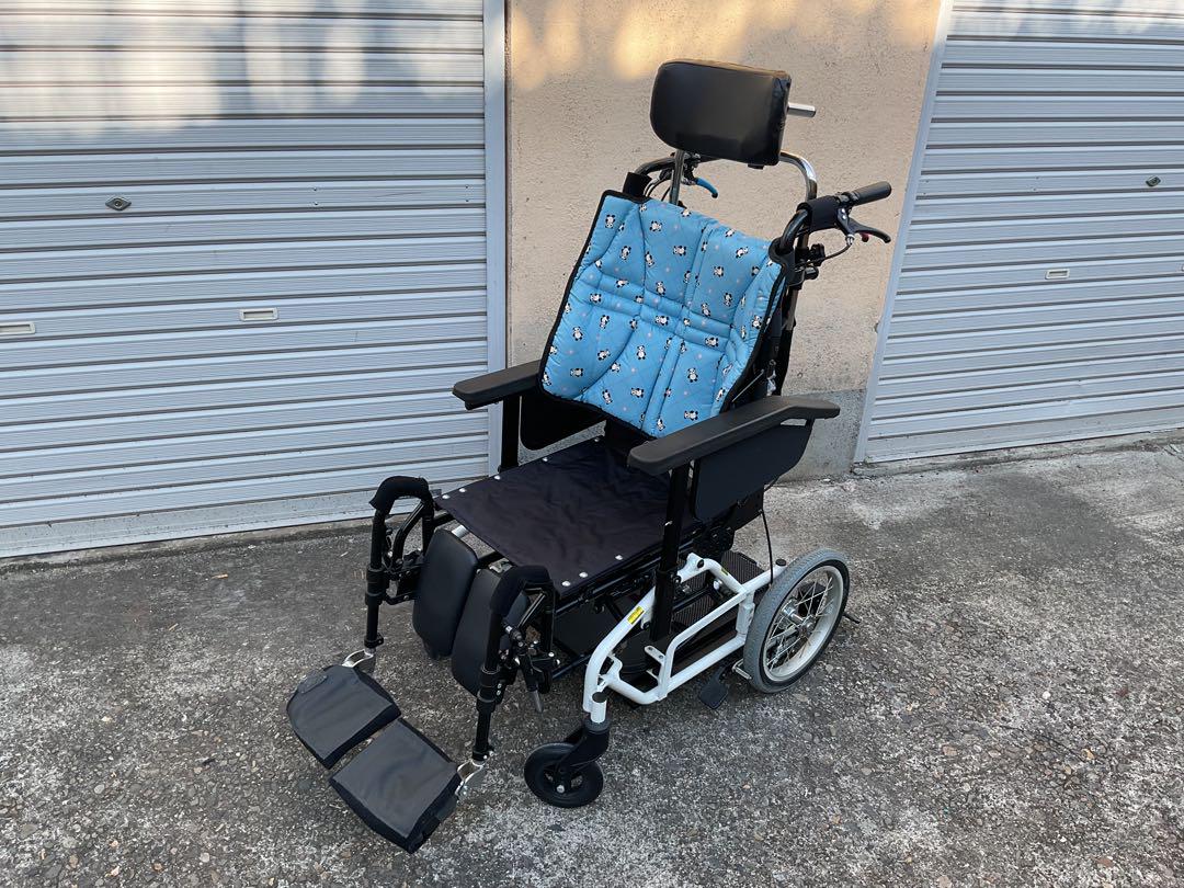 ティルト&リクライニング式介助用車椅子　フット&レッグサポート挙上式　日進医療器