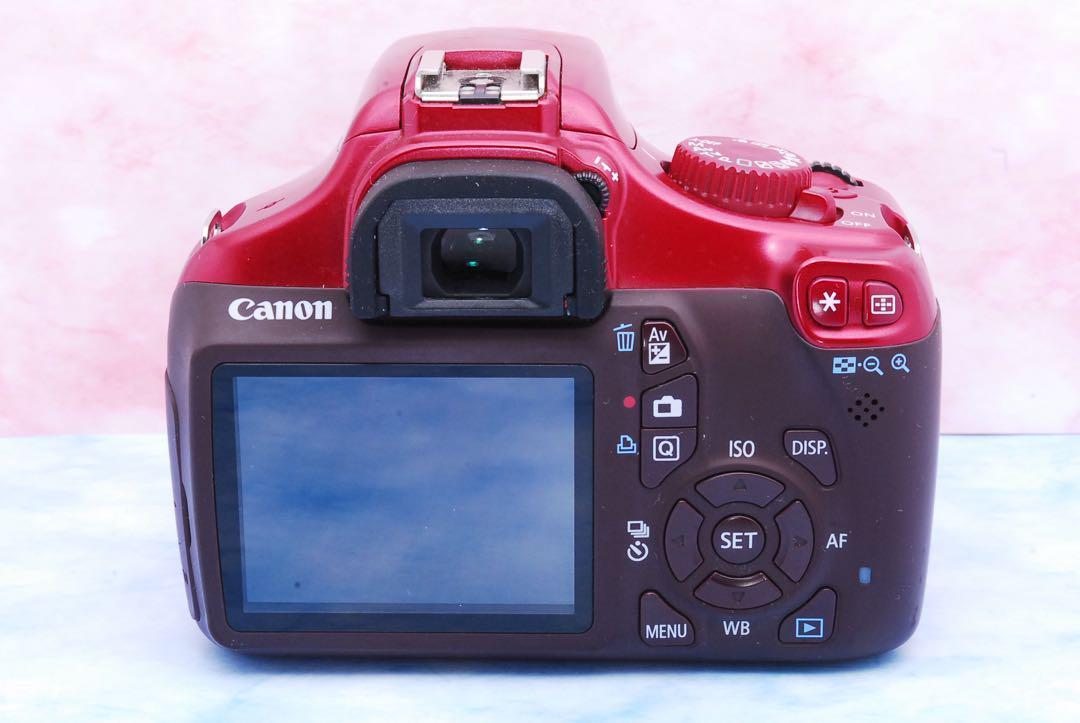 Canon Kiss X50★一眼レフカメラ★手ぶれ補正★輝くレッドボディ