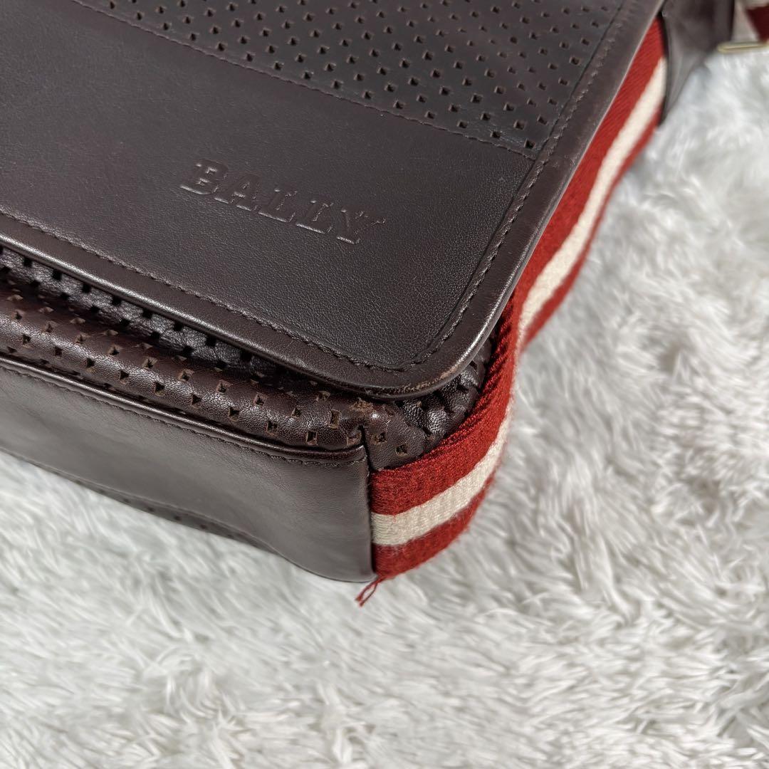 【美品】 BALLY ショルダー レザー ブラウン メッセンジャー トレスポ