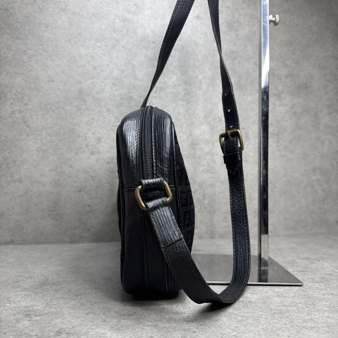 希少！FENDI フェンディ ヴィンテージ ズッカ柄 レザー