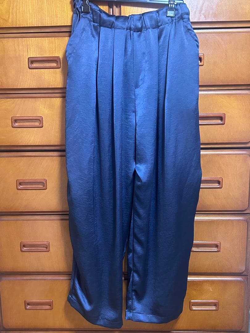 mizuiro ind サテンワイドカーゴパンツ