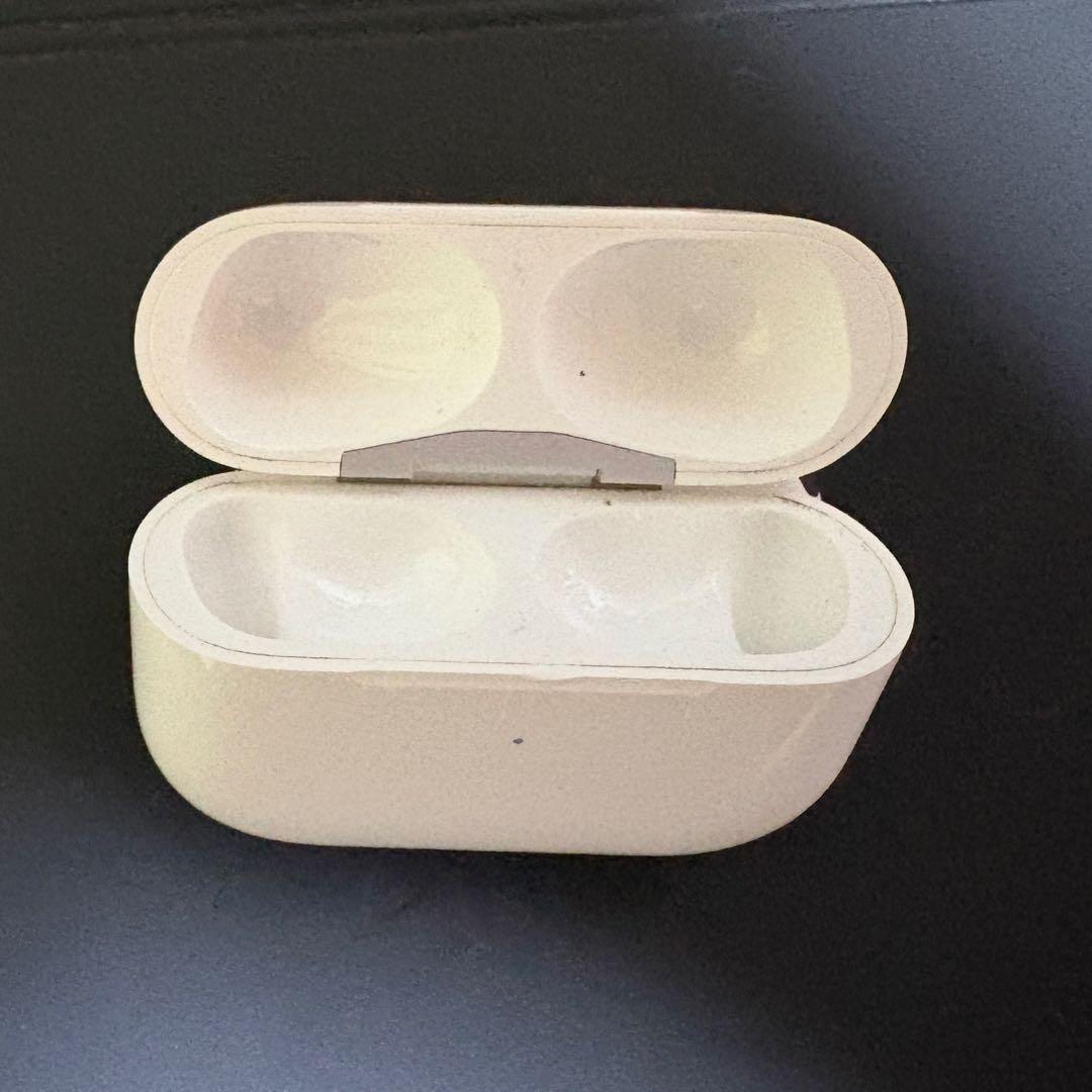 Apple AirPods Pro第2世代 USB-C 本体+ケース Apple AirPods Pro第2世代 USB-C 本体+ケース