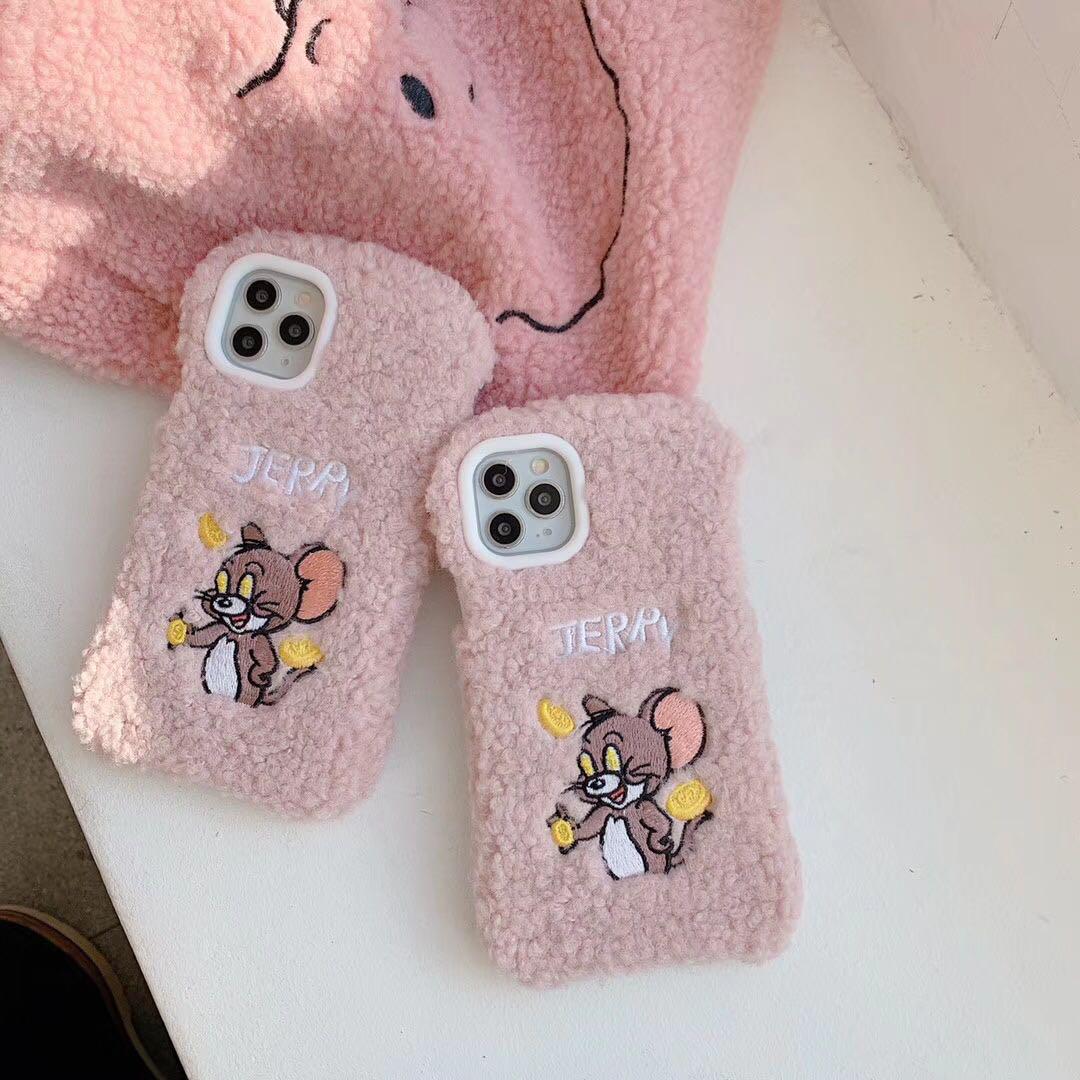 ジェリー刺繍ボアiPhoneケース2個セット 1,000円