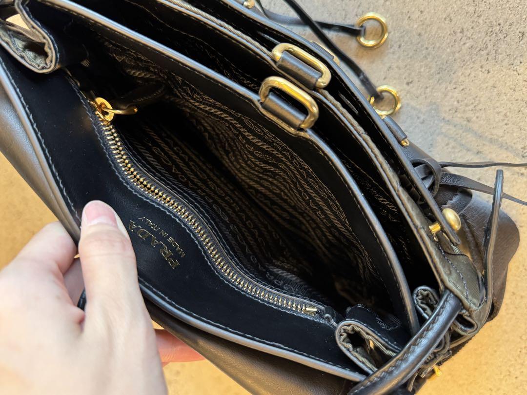 PRADA ショルダーバッグ 黒 キルティング