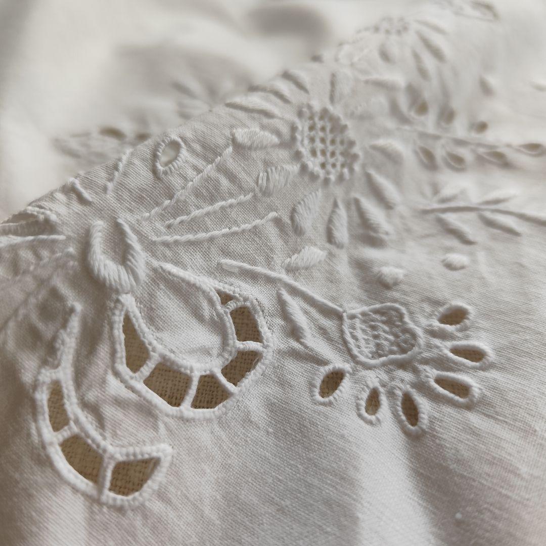 お花とリボンのブーケ　白糸手刺繍　手編みレース　目隠しカーテンH110　2枚 715ogLQoUbL._UF350,350_QL50_.jpg