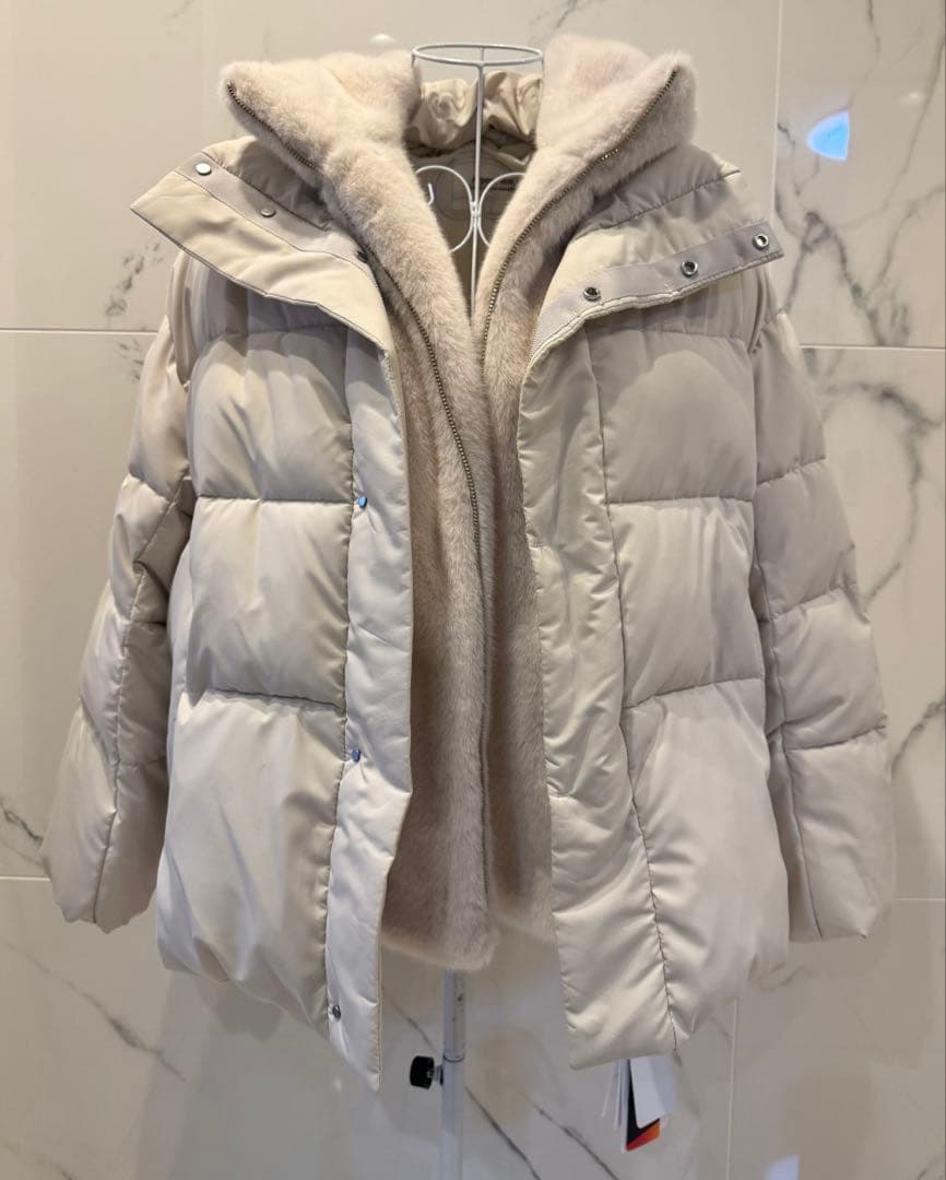 【新品】タグ付きArpege story ファー付き MINOTECH中綿コート 【新品】タグ付きArpege story ファー付き MINOTECH中綿コート