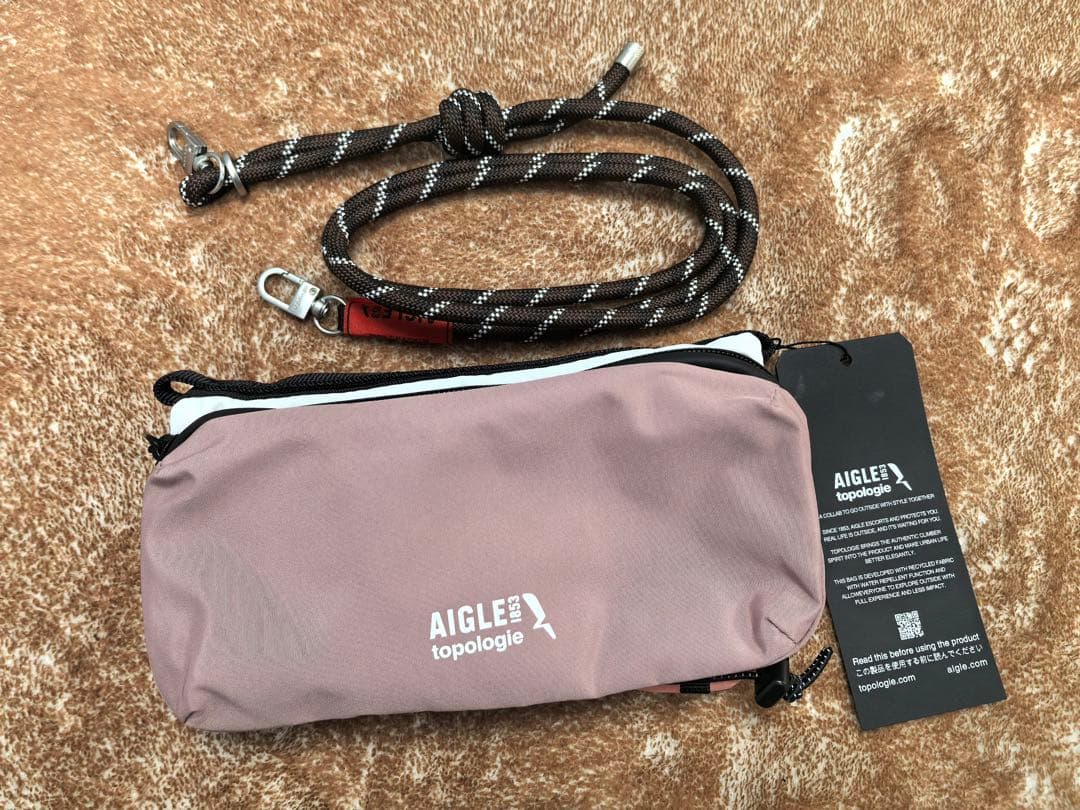 AIGLE × Topologie ボトルサコッシュ ピンク AIGLE × Topologie ボトルサコッシュ ピンク