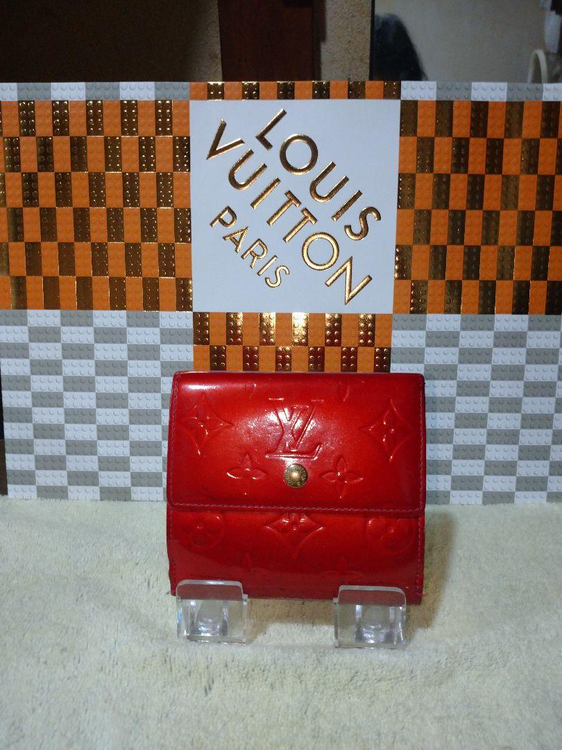 ルイヴィトン モノグラムヴェルニ ポルトモネ ビエ カルトクレディ三つ折り財布