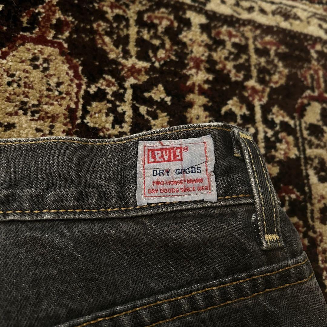 90s USA製 levi's 先染め ブラックデニム 極太シルエット W36 90s USA製 levi's 先染め ブラックデニム 極太シルエット W36