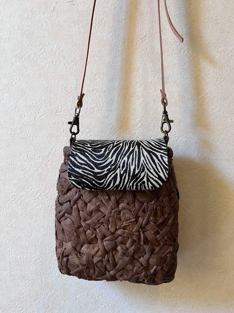 国産山葡萄蔓　ポシェットＢ