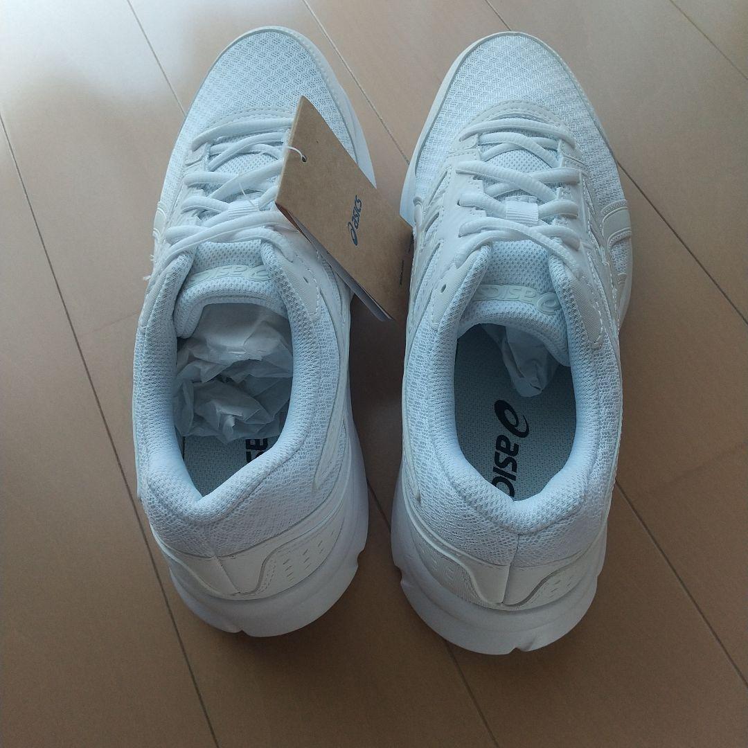 ASICSスニーカー